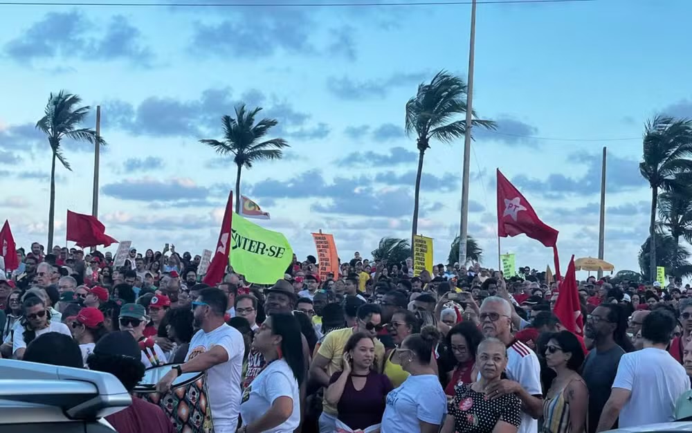 Ato contra a anistia e PEC da Blindagem é realizado em Aracaju