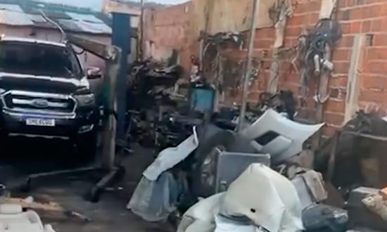 Desmanche de veículos é desativado pela Guarda Municipal no bairro Suíssa