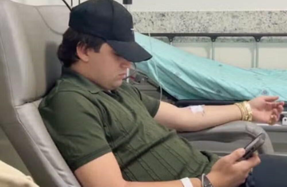 Natanzinho Lima tem alta hospitalar após tratar inflamação no ouvido em Aracaju