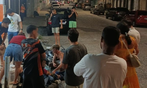 Motociclista fica gravemente ferido após colidir contra carro em Aracaju