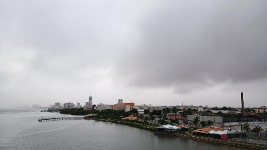Volume de chuva pode chegar a 50mm em Aracaju neste sábado