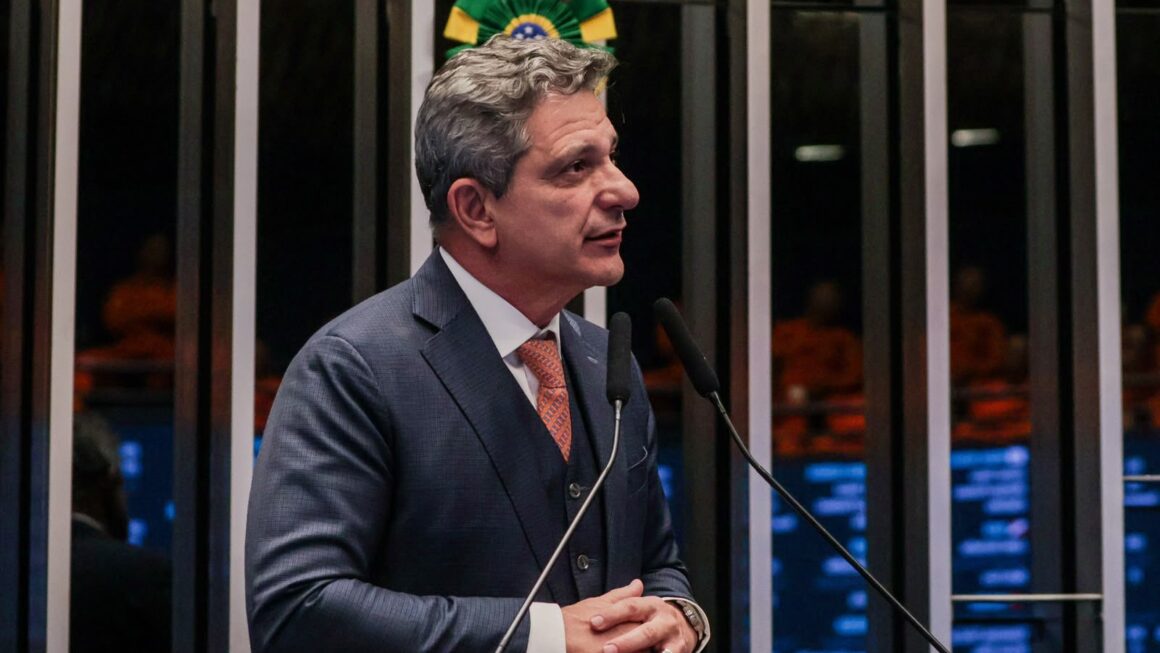 Luta histórica de seu mandato, Rogério sai em defesa do Samu e alerta contra uso de recursos da saúde para os Bombeiros