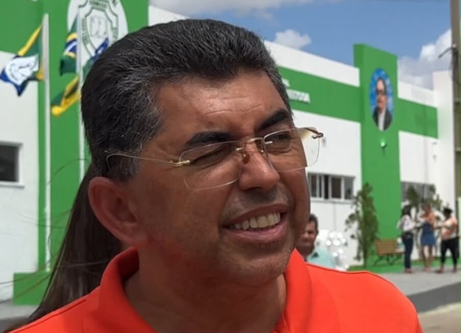Legado na educação de Frei Paulo reforça experiência administrativa de Anderson de Zé das Canas