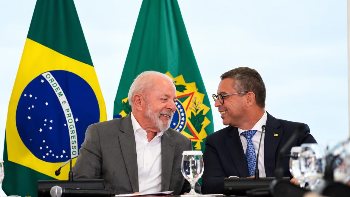 Fábio confirma avanço de projeto com governo Lula para implantação do VLT na Grande Aracaju